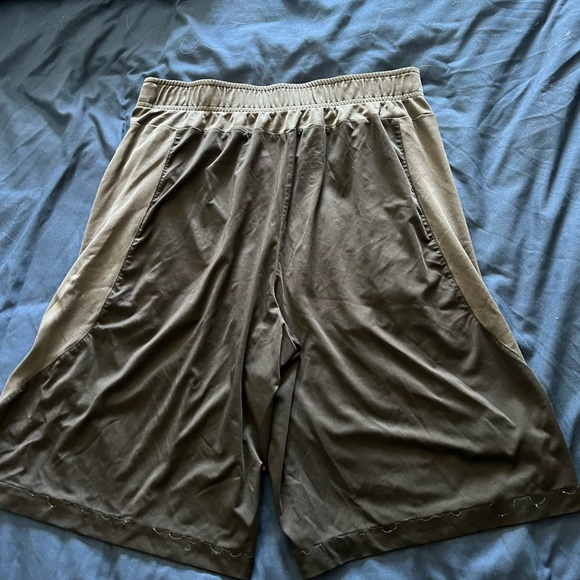 Nike athletic shorts - Picture 3 of 4